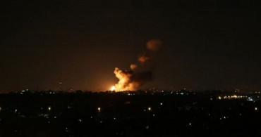 İsrail Savaş Uçakları Gazze'yi Bombaladı 