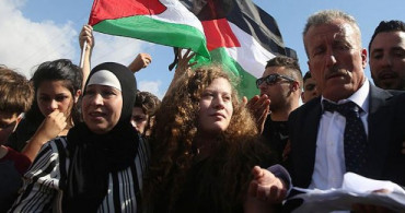 İsrailli Askerleri Tokatlamasıyla Ünlenen Filistinli Kızın Kardeşi Gözaltına Alındı