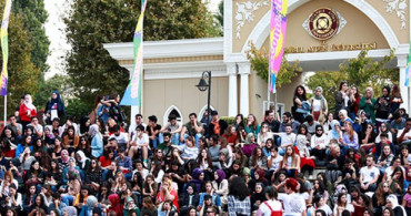 İstanbul Aydın Üniversitesi Öğrencileri 'Yeni Döneme Merhaba' Dedi