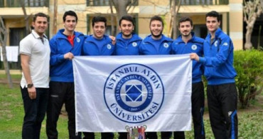 İstanbul Aydın Üniversitesi'nden Çifte Şampiyonluk