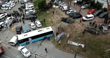 İstanbul Beyazıt'ta Özel Halk Otobüsü Kaza Yaptı! Çok Sayıda Yaralı Var