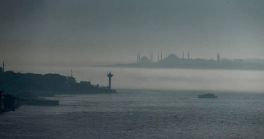 İstanbul Boğazı’nda sis hareketliliği: Çift yönlü gemi trafiği askıya alındı