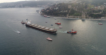İstanbul Boğazı'nda tehlike alarmı: Gemi trafiği çift yönlü durduruldu!
