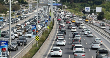 İstanbul güne trafikle başladı. Trafik yoğunluğu yüzde 76’yı buldu