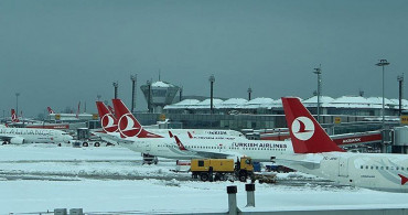 İstanbul Havalimanı'nda Kar Yağışı Nedeniyle Tüm Uçuşlar Durduruldu