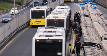 İstanbul toplu taşımaya zam mı geldi? İETT İstanbulkart ulaşım ne kadar oldu? Akbil öğrenci ne kadar oldu?