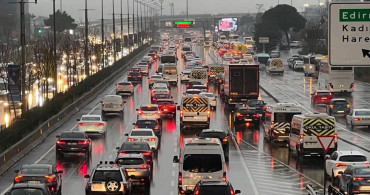 İstanbul’da haftanın son günü trafik kilitlendi: Yoğunluk yüzde 85’e kadar çıktı