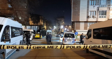 İstanbul'da Silahlı 3 Kişi Taksiciyi Rehin Aldı