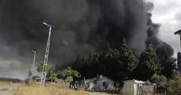 İstanbul'da Plastik Fabrikasında Yangın