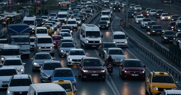 İstanbul’da trafik yoğunluğu: 1.sınıflar okula başladı, yollarda trafik yoğunluğu oluşmaya başladı