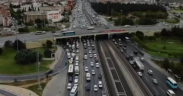 İstanbul'da Yüz Yüze Eğitim İçin İlk Trafik Yoğunluğu Bu Sabah Yaşandı 