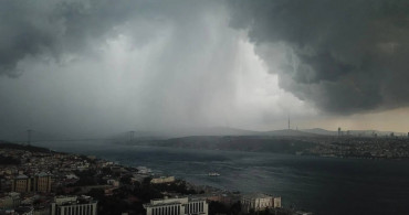 İstanbullular dikkat: Valilikten fırtına uyarısı yapıldı