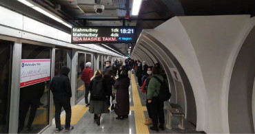 İstanbullular güne arızayla uyandı: Yıldız-Mahmutbey metro hattında seferler aksadı