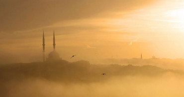 İstanbullular Sabah Saatlerine Sis İle Uyandı! Köprü Gözden Kayboldu