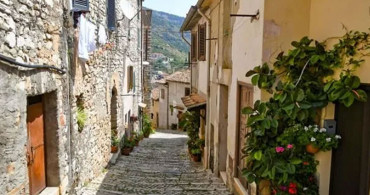 İtalya'da 10 TL'ye Tek Şartla Ev Sahibi Olunabiliyor!