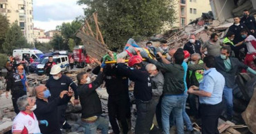 İzmir'de 6.8 Büyüklüğünde Deprem!