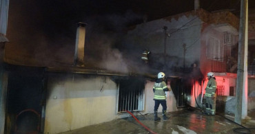 İzmir'de, Babası Uyurken Evi Ateşe Verdi