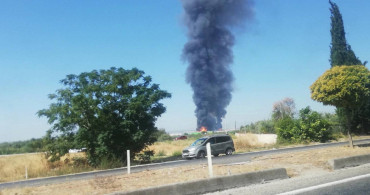 İzmir’de fabrika yangını: Dumanlar gökyüzünü siyaha bürüdü