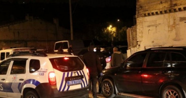 İzmir'de Polisler Kavga Diye Gitti Kumarla Karşılaştı