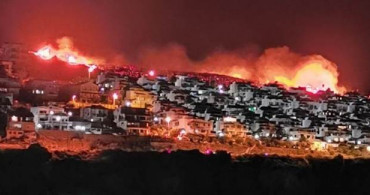 İzmir'in Karaburun İlçesi Alev Alev Yandı: İşte Korkutan Görüntüler
