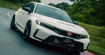 Japon otomotiv devi otomobil tutkunlarını çıldırtacak bir modelle piyasada: Honda Civic TypeR yeni 2023 modelini görücüye çıkardı. Honda Civic Type R ne kadar? Türkiye'de var mı?