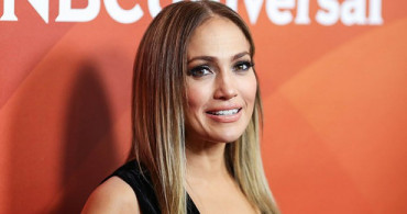 Jennifer Lopez Paylaştığı Fotoğrafla Akılları Baştan Aldı