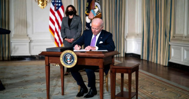 Joe Biden imzayı attı: ABD hükümeti 1 saat farkla kurtuldu