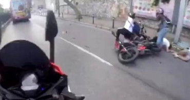 Kabataş'ta Meydana Gelen Motosiklet Kazası Kameralara Yansıdı
