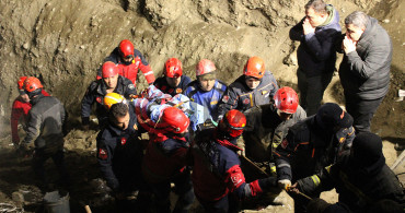 Kaçak kuyuya düşen baba ve oğuldan acı haber