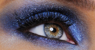 Kahverengi Gözlere Lacivert Makyaj Nasıl Yapılır?