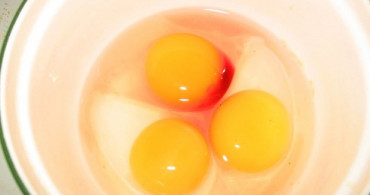 Kan Lekesi Olan Yumurta Yenir mi?