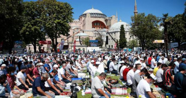 Karadağ’da Düzenlediği Ayinle Ayasofya’nın Camiye Dönüştürülmesini Protesto Eden Papaza Soruşturma
