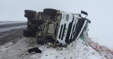 Kars - Erzurum Yolunda Trafik Kazası, 20 Yaralı