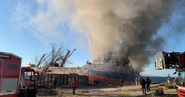 Kartal'da Karaya Oturan Gemide Korkutan Yangın