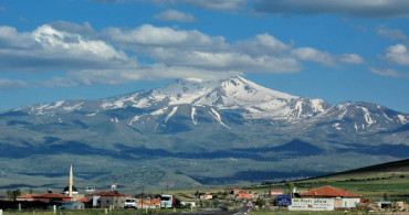 Kayseri'den Sivas’a giden yolcu otobüsü devrildi! Kazada 6 kişi yaralandı