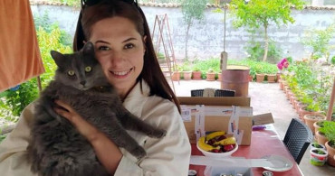 Kedi Sevgisi Ölümüne Sebep Oldu! Genç Doktor Beşinci Kattan Düşerek Hayatını Kaybetti