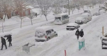 Kırıkkale'de yarın okullar tatil mi? 3 Mart 2022 Perşembe Kırıkkale'de okullar tatil mi? Kırıkkale Valiliği son dakika kar tatili açıklaması bekleniyor