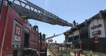 Kırklareli'nde korkutan yangın: Mobilya fabrikası kullanılamaz hale geldi