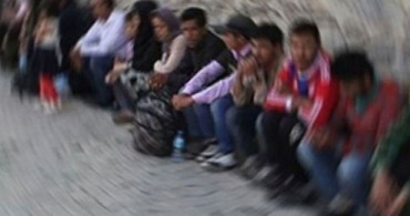 KKTC'de Portakal Bahçesinde 20 Kaçak Göçmen Yakalandı