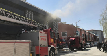 Konya'da Ayakkabı İmalathanesinde Çıkan Yangın Korkuttu