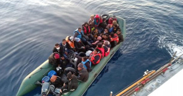 Lastik Botları Arızalanan 28 Düzensiz Göçmen Kurtarıldı