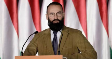 LGTB Karşıtı Macar Politikacı Eşcinsel Partisinde Yakalandı!