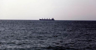 Libya'da BAE Bandıralı Tanker, Kıyıda Bekletildi