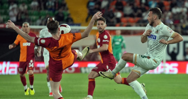 Ligde lider tekrardan Galatasaray! Alanyaspor'u gole boğdular