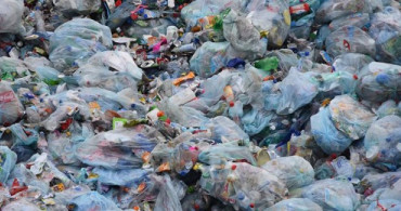 Malezya'ya Kaçak Yollarla Getirilen Plastik Atıklar Geri Gönderildi