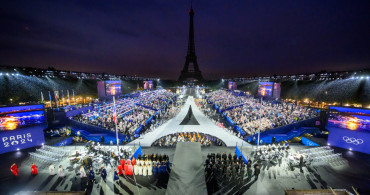 Maliyeti tam 10 milyar euro: Paris Olimpiyatları görsel şölenle başladı