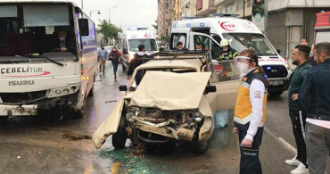 Manisa'da Korkunç Kaza! 5 Yaralı