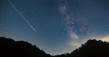 Marmara Bölgesi'ne meteor mu düştü? Meteor nereye düştü? Meteor düştü iddiası sosyal medyayı salladı