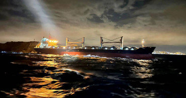 Marmara denizinde sıcak dakikalar: İstanbul’a giden tahıl gemisi karaya oturdu
