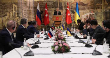 Masaya davet edilen değil masa kuran Türkiye: Başkan Erdoğan Rusya ve Ukrayna heyetleri tarafından ayakta alkışlandı